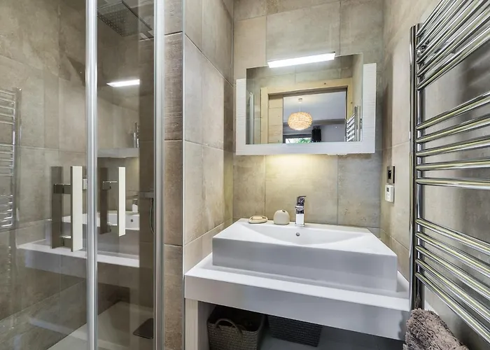 Familial Au Centre De Avec Parking Et Wifi - Fr-1-562-36 Apartman *